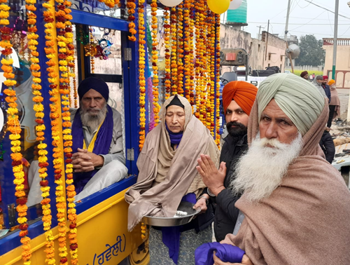 धन धन दसवें पातशाह श्री गुरु गोबिंद सिंह महाराज जी की जयंती के उपलक्ष्य में भव्य नगर कीर्तन का आयोजन किया गया।